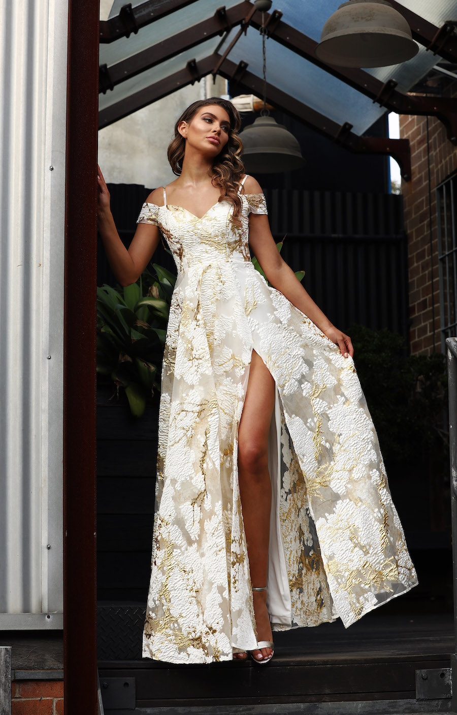 Azalea dress Straight SG Bonito Love, | Dress Midaxi Column Neck ダイニングテーブル